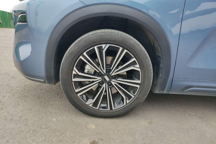 Used Geely Galaxy Galaxy Xingjian 7 EM-i 2025 120km Flagship Edition