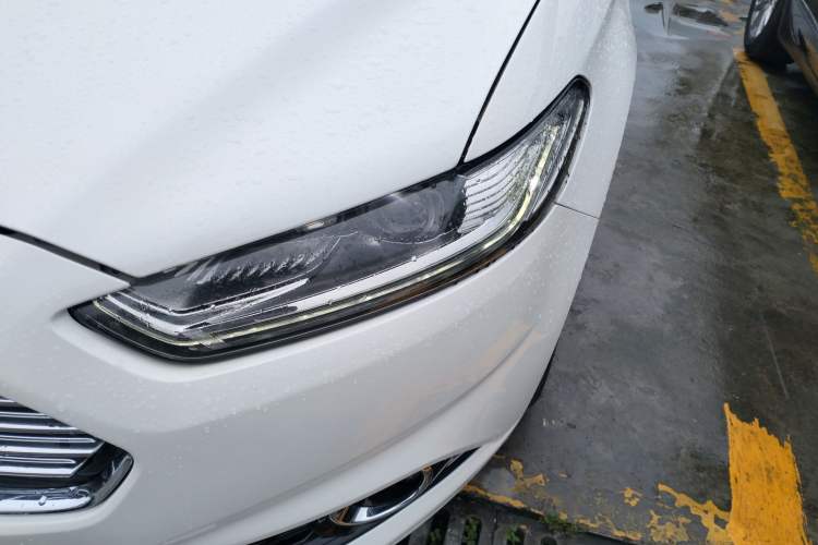 Used Ford Mondeo 2013 2.0L GTDi 200 Luxury Model Left Front Headlight