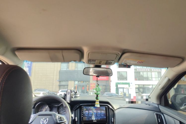 Used JMC Yusheng S350 2016 2.4T Automatic 4x4 Diesel Luxury 5-Seater Headliner