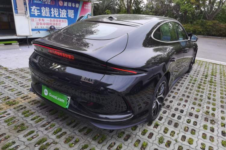 Used IM L6 2025 Ultra Model Rear Right 45 Deg