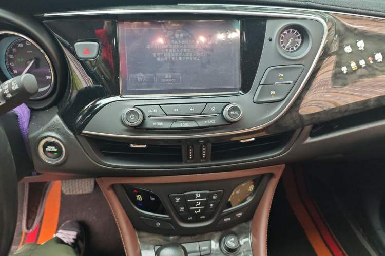 Used Buick Envision 2014 28T Four-Wheel Drive Elite Model Audio And AC Panel