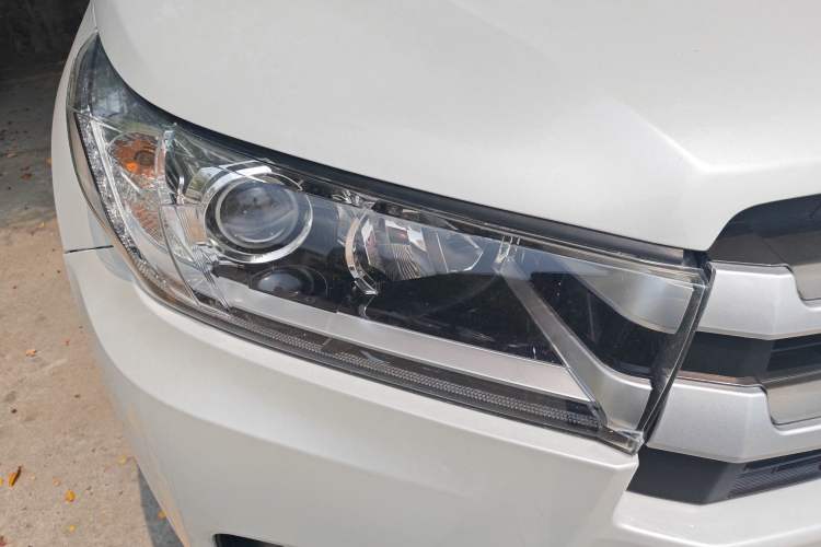 Used Toyota Highlander 2018 2.0T Four-Wheel Drive Luxury Version 7 Seats China VI Standard