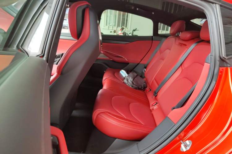 Used Xiaomi Auto SU7 2024 Four-Wheel Drive Ultra-Long Range Advanced Intelligent Driving Max Edition