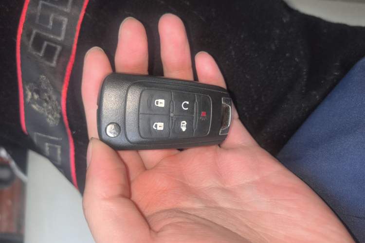 Used Buick GL8 2017 25S Luxury Version China V Standard Vehicle Key