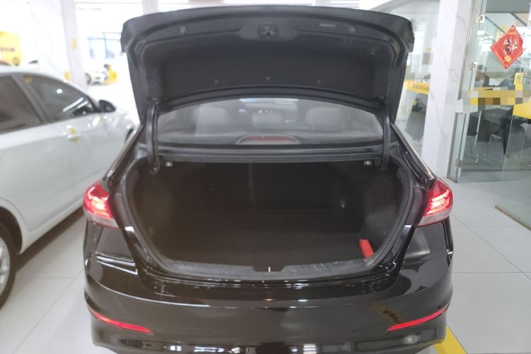 Used Hyundai Elantra (6th Generation / Lingdong) 2019 1.5L CVT Smart & Luxurious Trim Trunk