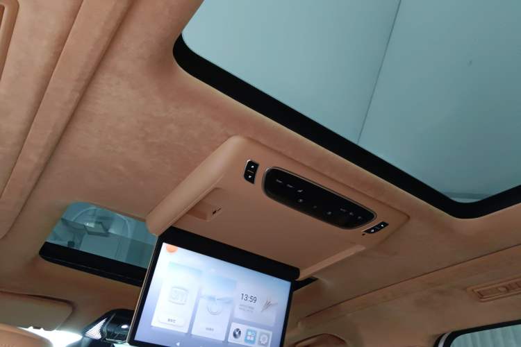 Used VOYAH Dream 2024 PHEV Ultra-Long Range Flagship Edition
