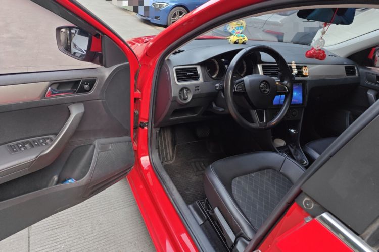 Used Skoda Rapid Spaceback 2019 1.5L Automatic Comfort Edition Driver Seat