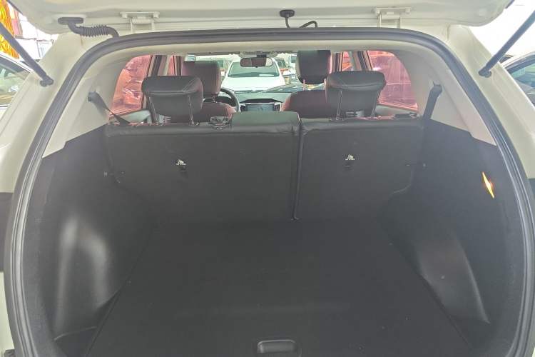 Used Hyundai ix25 2017 1.6L Automatic Smart Version Trunk