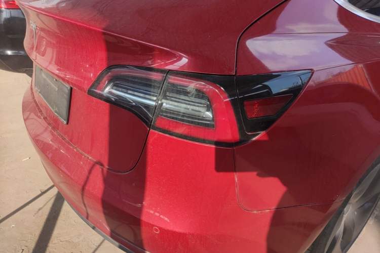 Used Tesla Model 3 2019 Long-Range Rear-Wheel-Drive Version
