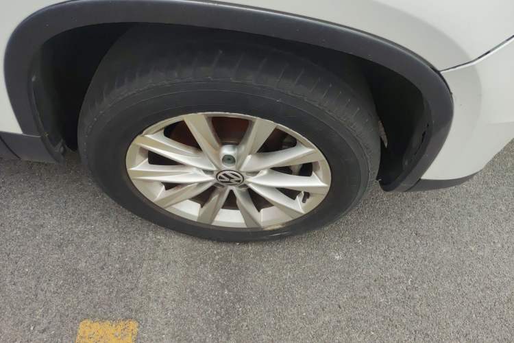 Used Volkswagen Tiguan 2016 300TSI Automatic Two-Wheel Drive Comfort Edition Right Front Wheel Hub