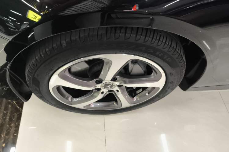 Used Mercedes-Benz E-Class 2019 Restyled E 300 L Sport Luxury Edition Left Front Wheel Hub