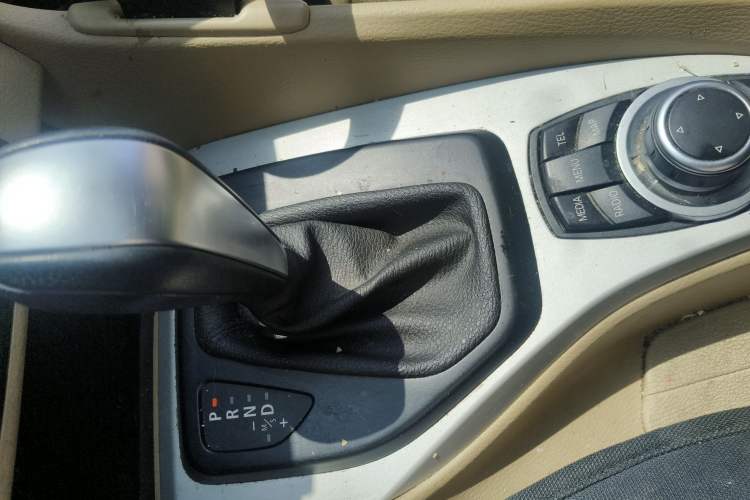 Used BMW X1 2012 sDrive18i Luxury Edition
