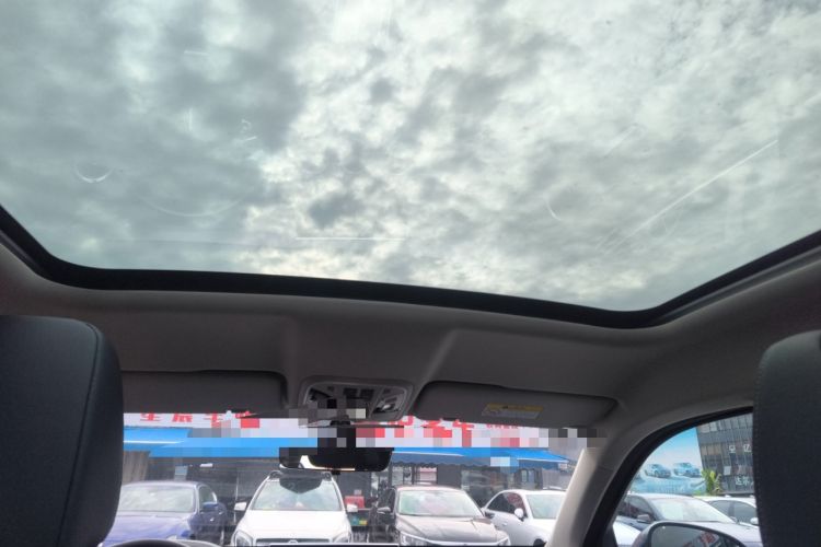 Used Wey VV5 2020 1.5T Two-Wheel Drive Color Pioneer Headliner