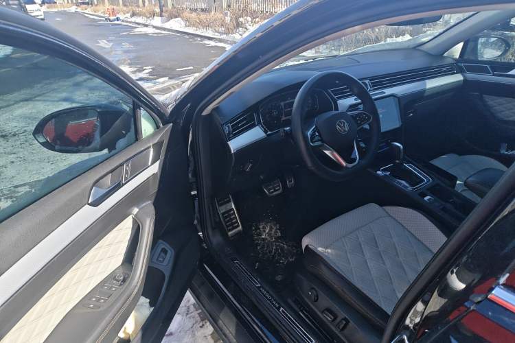 Used Volkswagen Magotan 2023 2 Million Units Commemorative Edition 330TSI DSG Luxury Version
