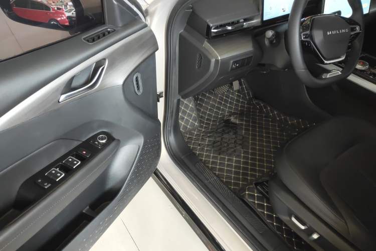 Used Wuling Xingguang 2024 Co-Creation Edition 510 Advanced Model