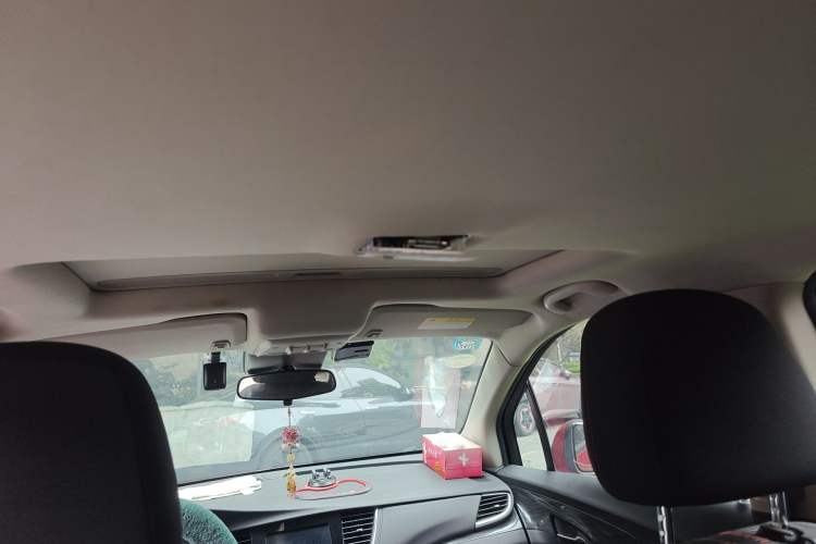 Used Buick Encore 2018 18T Automatic Two-Wheel Drive Urban Fashion Model Headliner