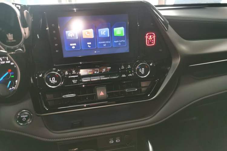 Used Toyota Crown Kluger 2023 2.5L HEV Four-Wheel Drive Luxury Edition Audio And AC Panel