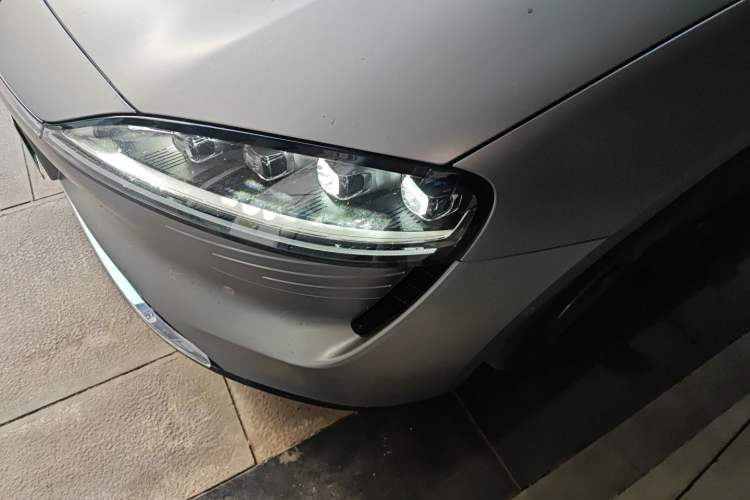 Used Hima Luxeed S7 2024 Max
