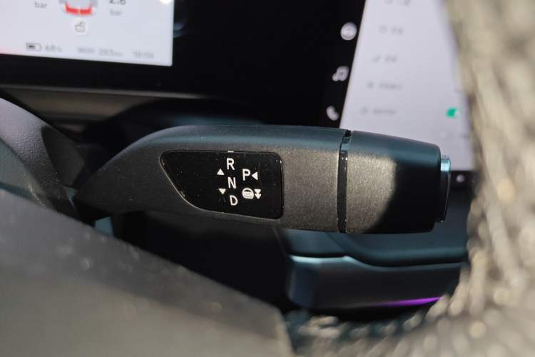 Used XPeng P7 2022 480N+ Gear Lever