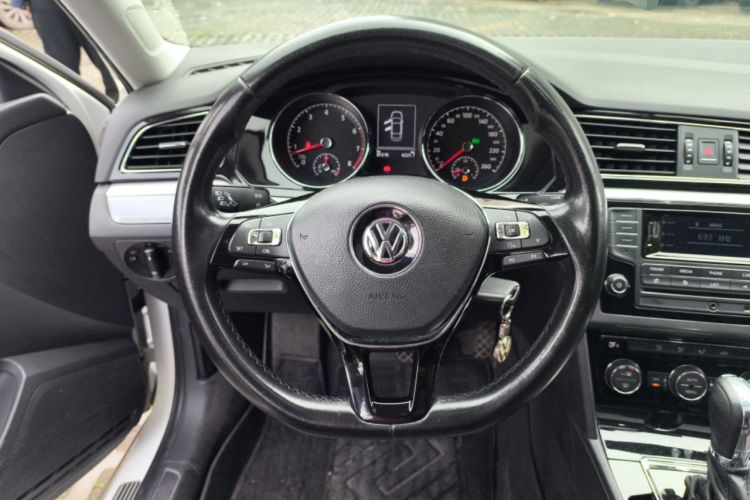 Used Volkswagen Lamando 2015 280TSI DSG Comfort Edition Steering Wheel