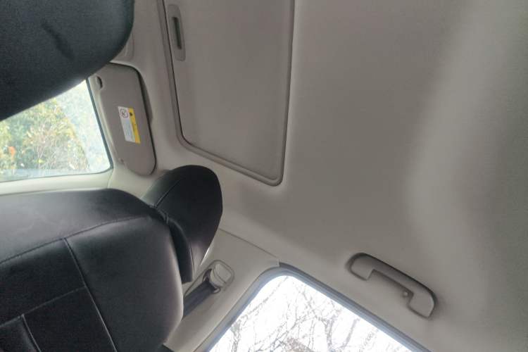 Used Citroen C4L 2015 1.8L Automatic Luxury Edition Headliner