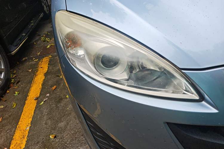 Used Mazda 5 2011 2.0L Automatic Comfort Edition Right Front Headlight