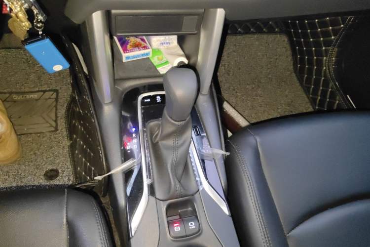 Used Toyota Corolla Cross 2022 2.0L Pioneer Edition Gear Lever