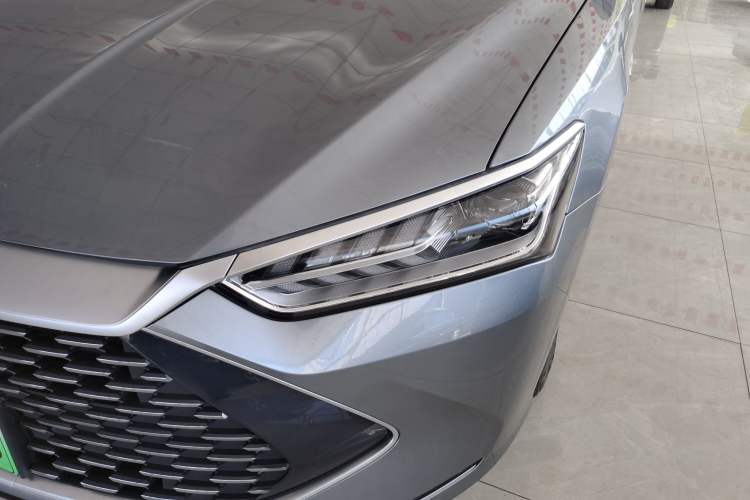 Used BYD Qin PLUS 2024 HONOR Edition DM-i 55KM Leading Model
