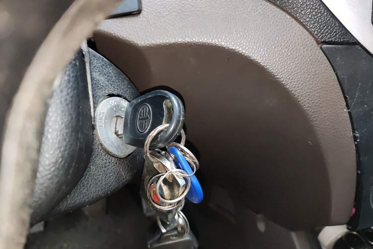 Used FAW Senya S80 2015 1.5L Manual 7-Seater Urban Edition