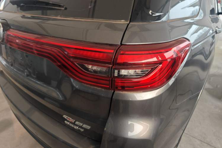 Used Changan CS95 2021 2.0T Two-Wheel Drive Luxury Version
