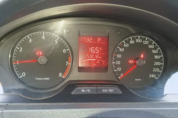 Used Volkswagen Santana 2013 1.6L Automatic Fashion Edition Odometer Close Up