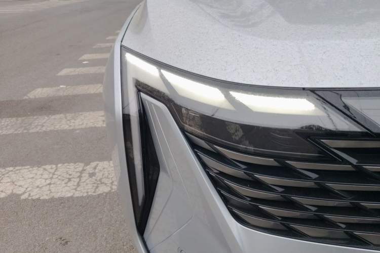 Used Geely Auto FX11 2024 1.5TD DCT Prestige Edition
