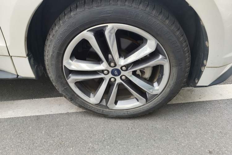 Used Ford Edge 2017 EcoBoost 245 Two-Wheel-Drive Sporty 7-Seater