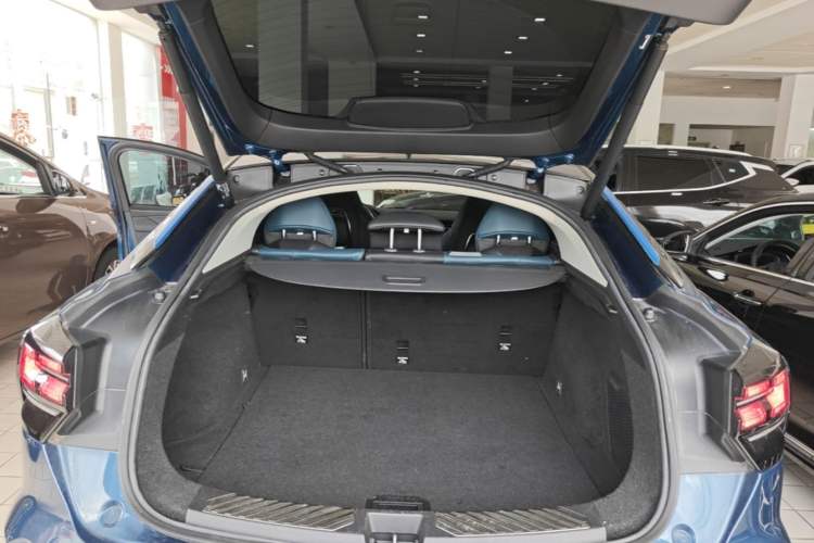 Used Lynk & Co 05 2022 2.0T Two-Wheel Drive Shine Halo
