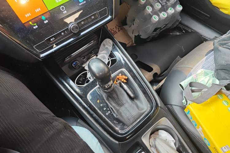 Used Roewe i5 2019 1.5L Automatic 4G Connected Langhao Edition Gear Lever