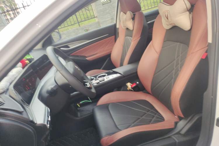 Used CHANGAN Eado 2023 Changan Edition PLUS Blue Whale NE 1.4T GDI DCT Prestige Version Left Front Seat