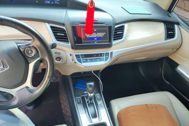 Used Honda Jade 2013 1.8L CVT Luxury Edition 5 seats