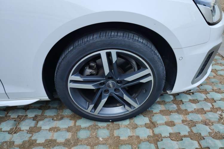 Used Audi A4L 2020 40 TFSI Luxury Dynamic Model