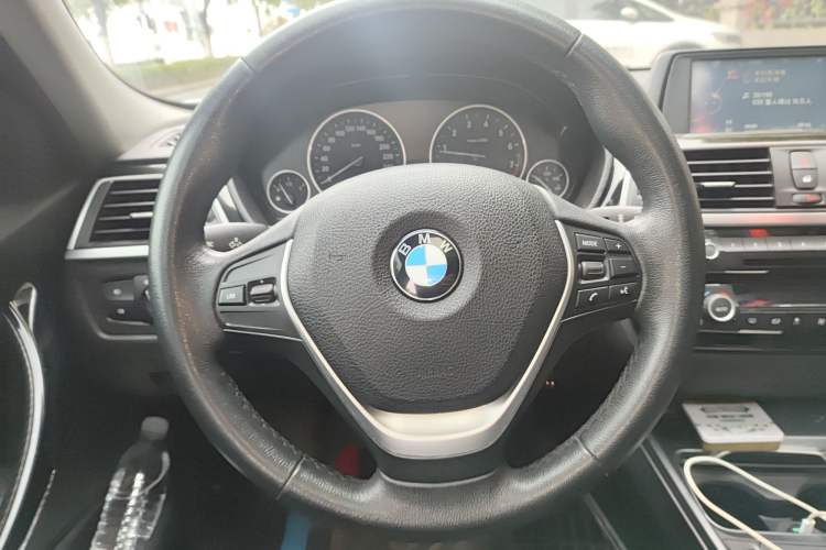 Used BMW 3 Series 2017 320Li Fashion Model
