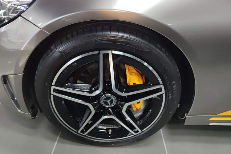 Used Mercedes-Benz C-Class 2022 Refreshed C 260 Coupe Left Front Wheel Hub