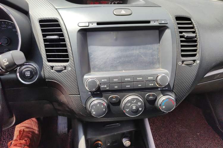 Used Kia K3 2013 1.6L Automatic GLS Audio And AC Panel