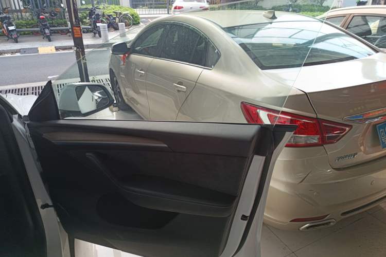 Used Tesla Model Y 2021 Standard Range Rear-Wheel Drive Version