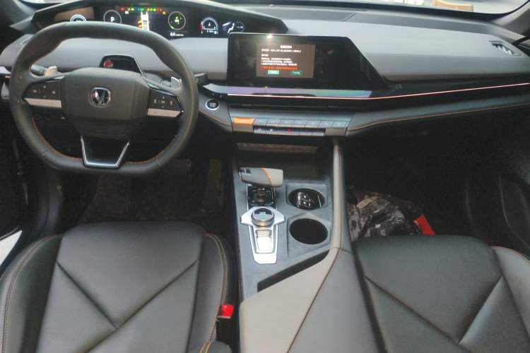 Used Changan UNI-V 2022 1.5T Prestige Version