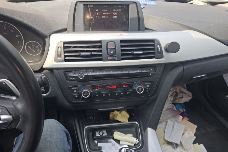 Used BMW 3 Series 2013 320i Sport Edition Audio And AC Panel