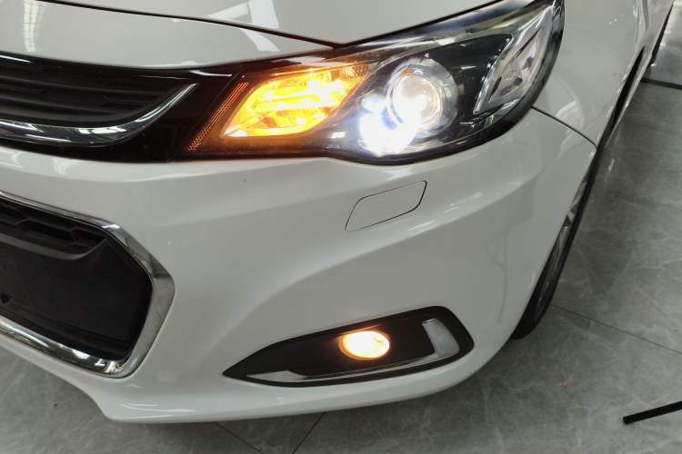 Used Chevrolet Malibu 2016 1.6T Automatic Luxury Edition Left Front Headlight