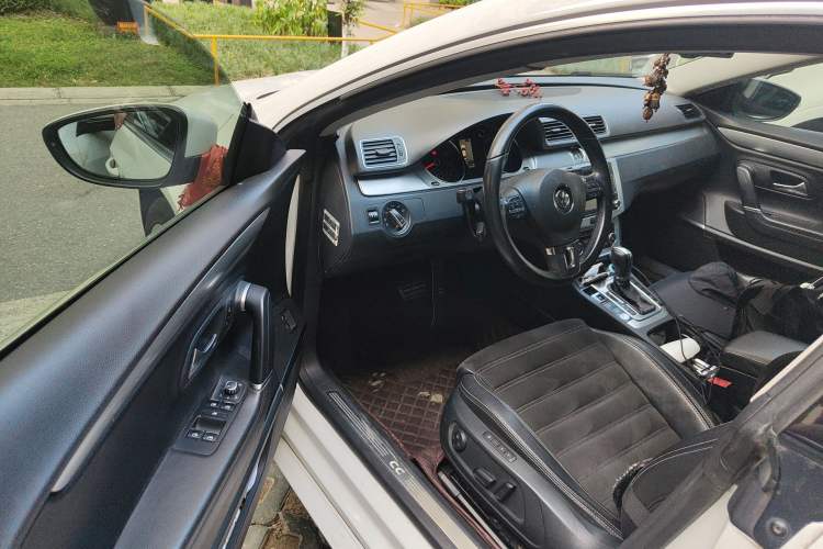 Used Volkswagen FAW-Volkswagen CC 2012 1.8TSI Luxury Model Driver Seat