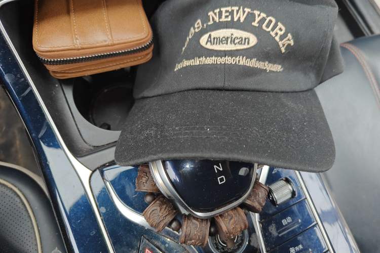 Used BYD Qin PLUS 2023 Champion Edition DM-i 55KM Superior Model Gear Lever