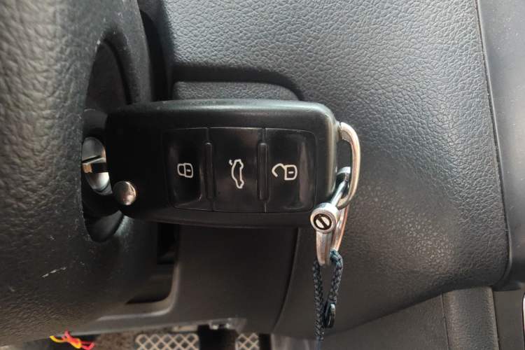 Used Volkswagen Polo 2014 1.6L Automatic Comfort Edition
