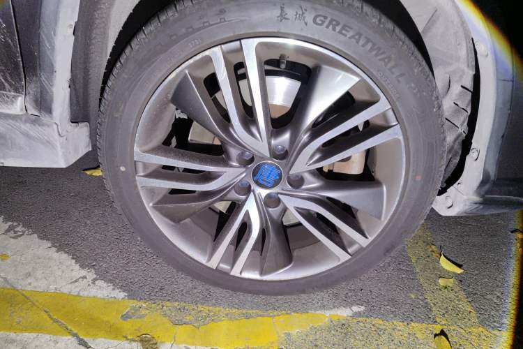 Used BYD Tang New Energy 2017 2.0T All-Wheel Drive Hyatt Model
