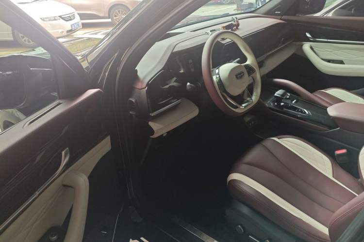 Used Geely Auto Monjaro L 2021 2.0TD High-Power Automatic All-Wheel-Drive Flagship Version Driver Seat